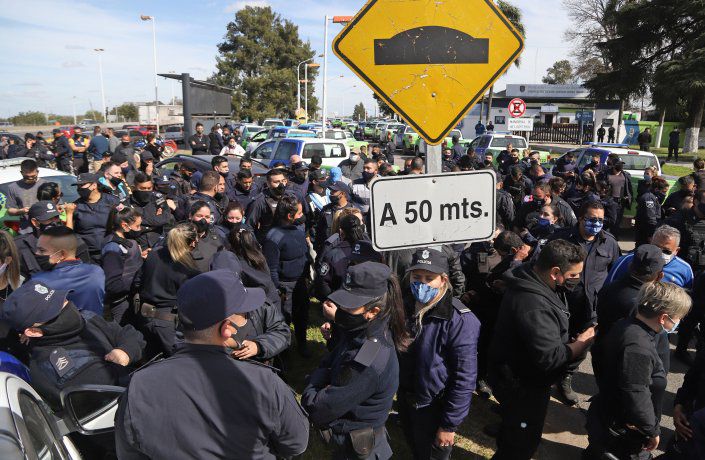 Se replica el malestar policial en las provincias y enciende alerta general