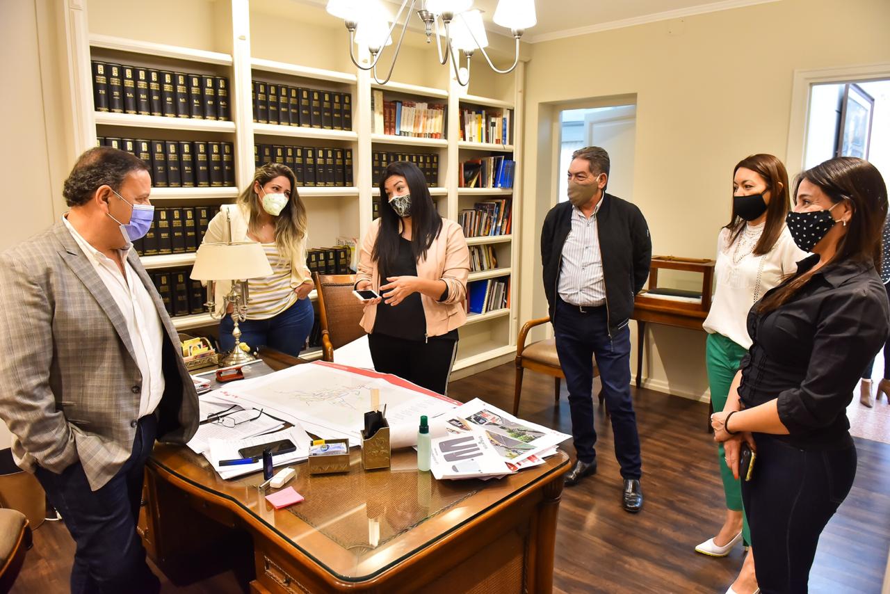 Convocan a mujeres para trabajar como conductoras en el transporte estatal urbano riojano