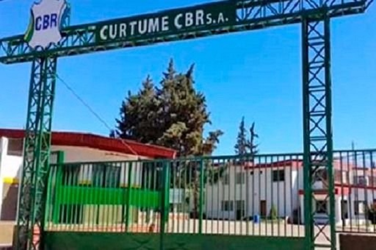 Trabajadores de curtiembre riojana preocupados por 800 fuentes laborales