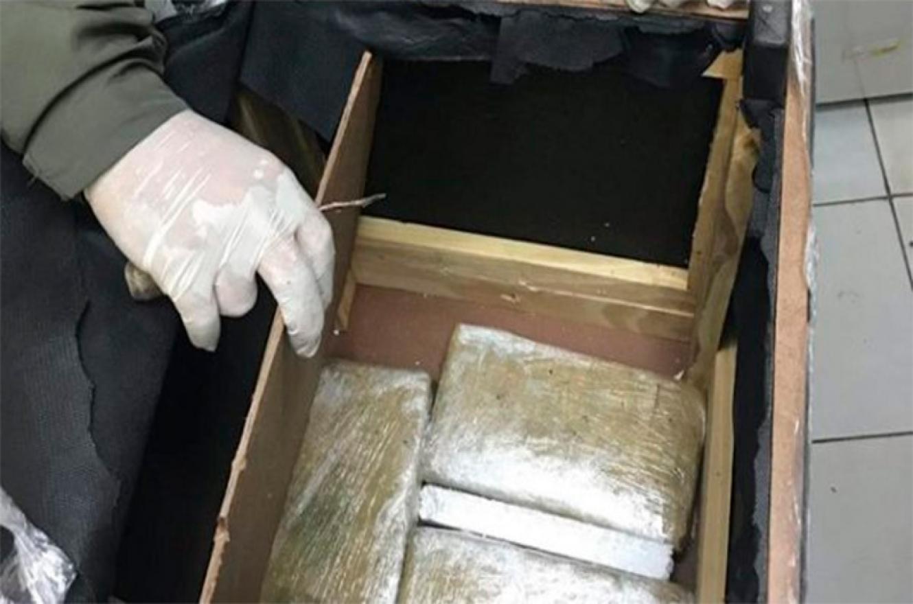 Condenan a una banda acusada de ingresar estupefacientes al país en encomiendas