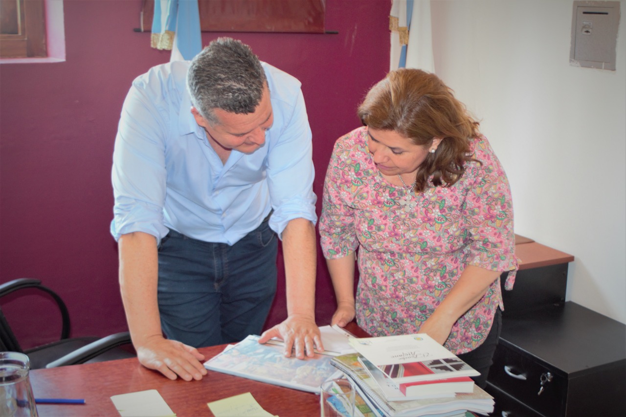 Clara Vega: Nuestra política no está a la altura de su tiempo