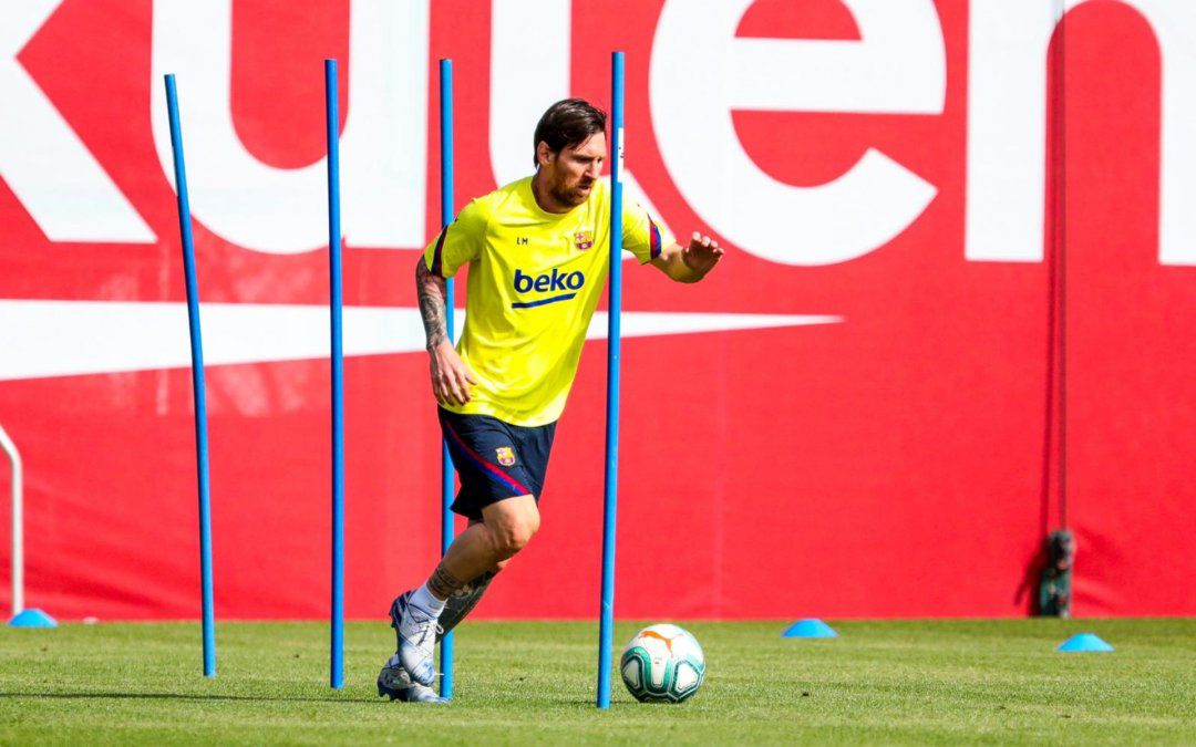 Barcelona volvió a los entrenamientos con Messi a la cabeza