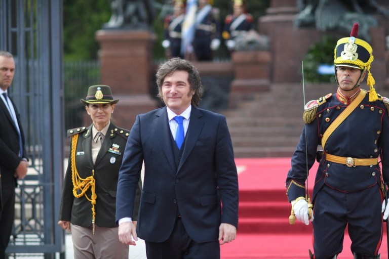 Aislada del boom minero y en default: La Rioja, la contracara de la “nueva gobernabilidad” que Milei exhibe ante el mundo