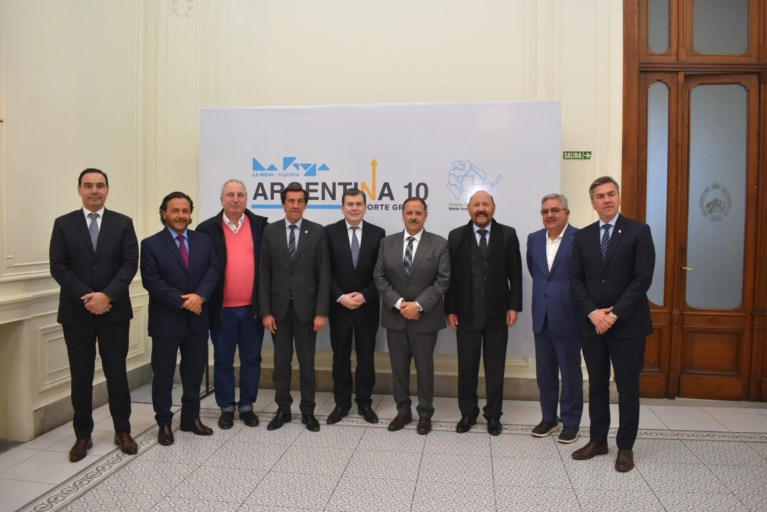 El pragmatismo de Milei aísla a Quintela: el riojano dinamitó los puentes y queda fuera del radar de alianzas para 2027