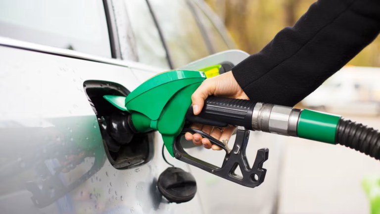 Fuerte freno al consumo: la venta de combustibles se desplomó un 9,3% en La Rioja en el arranque del año