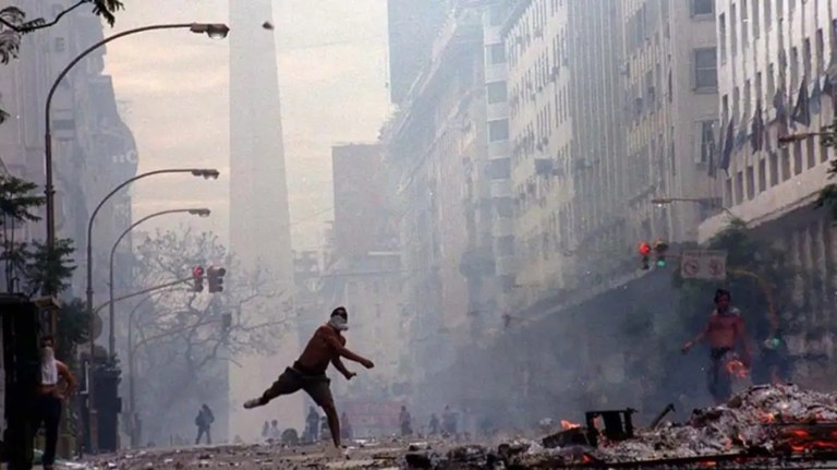 Efecto Quintela: piden reabrir la causa por la caída de De la Rúa en 2001 tras los polémicos dichos del gobernador