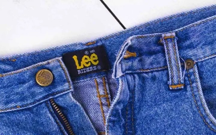 El cierre de la planta riojana de Lee en 2017 fue la primera alarma del derrumbe textil que terminó expulsando a la marca de la Argentina