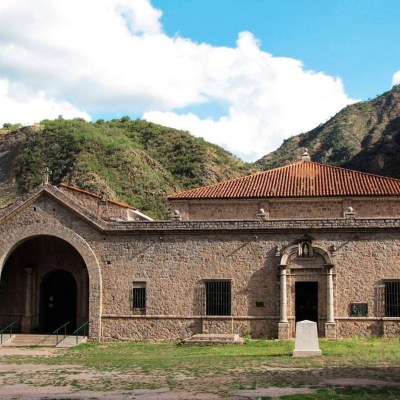 Conflicto en Las Padercitas: Vecinos denuncian «destrato» y exigen la reapertura del templo histórico
