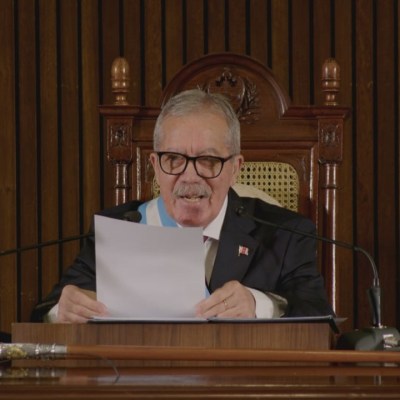 Santiago del Estero pagará un bono salarial de 1,8 millones para sus empleados públicos y expone el contraste con La Rioja en plena pulseada por la coparticipación