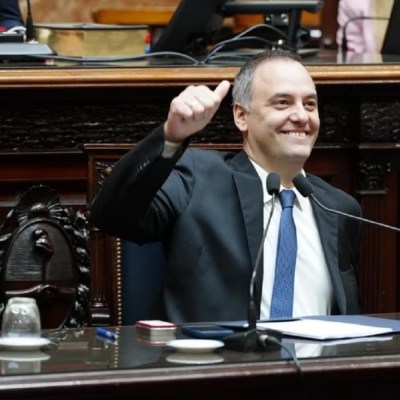 Comedores escolares: el informe de Adorni revela que La Rioja perdió 14 escuelas con asistencia nacional, aunque sostuvo la cobertura de estudiantes