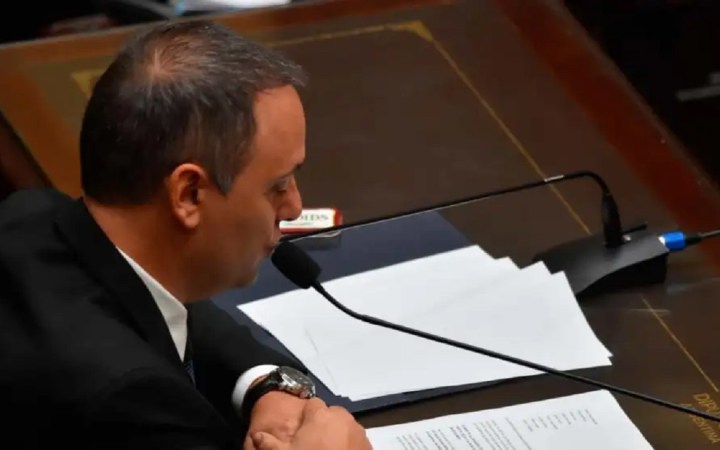 Obras públicas en La Rioja: Pircas Negras y la planta cloacal de Chepes figuran como «neutralizadas» en el informe que Adorni presentó en Diputados