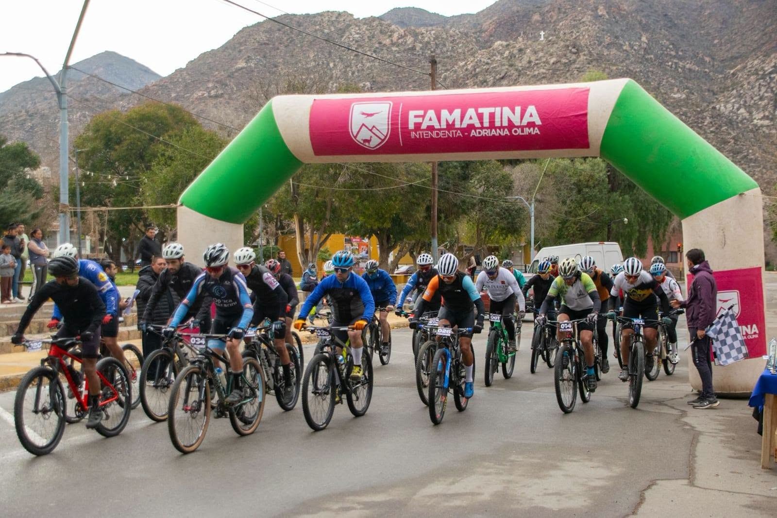 Ciclismo de montaña: el Rally de Famatina convocó a los principales atletas de la región