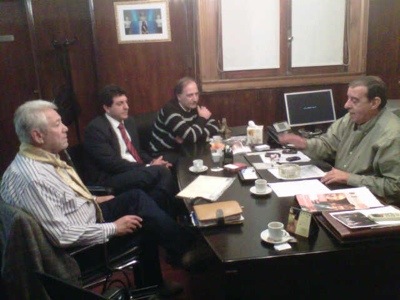 Fernando Rejal y Nicolás Martínez durante gestiones productivas