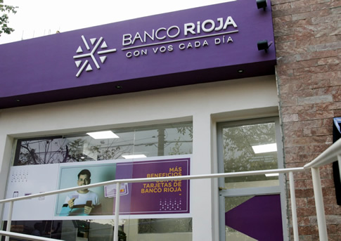 Fachada de una sucursal del Banco Rioja