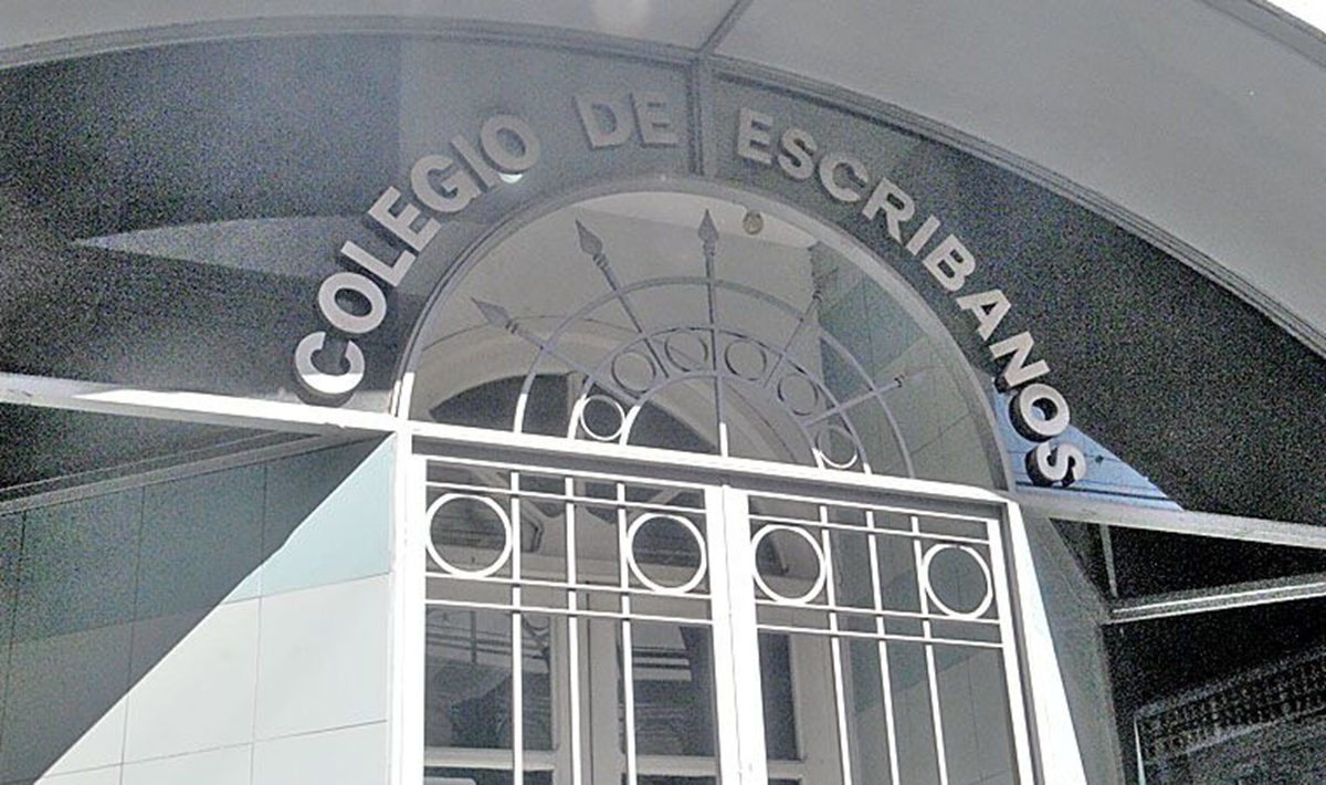 Fachada del Colegio de Escribanos de La Rioja
