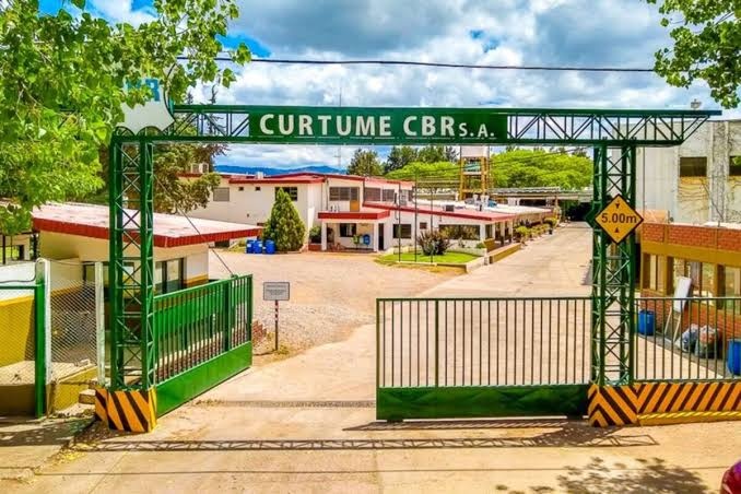 Ingreso a la planta industrial de Curtume CBR en Nonogasta, departamento Chilecito