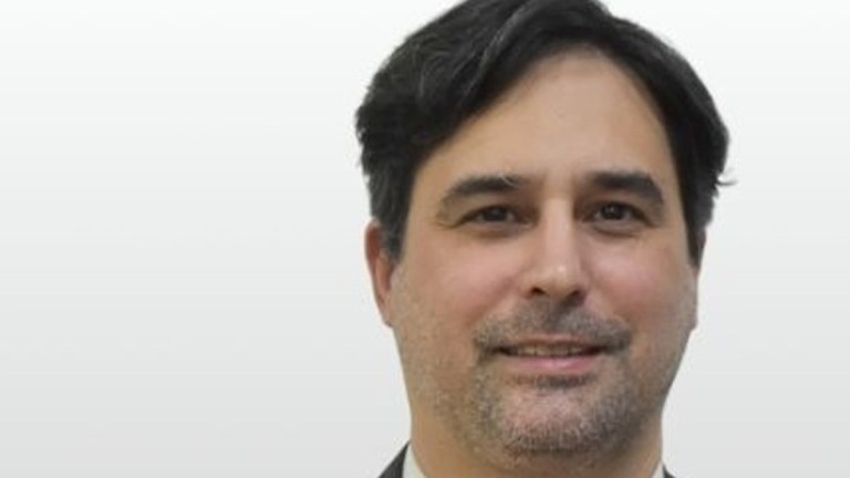 Diego Molina Gómez propuso congelar la tarifa de luz durante 180 días y eliminar el EUCOP