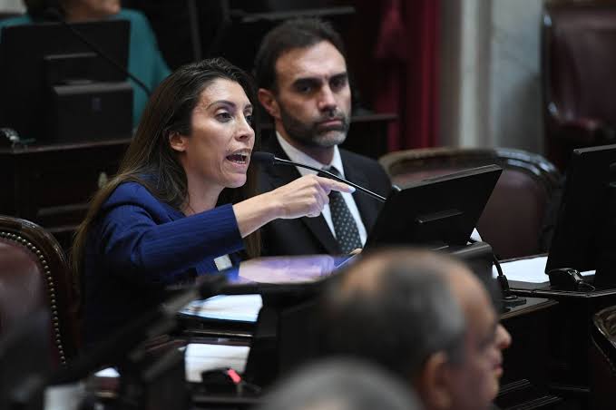 Florencia López durante una intervención en el Congreso de la Nación