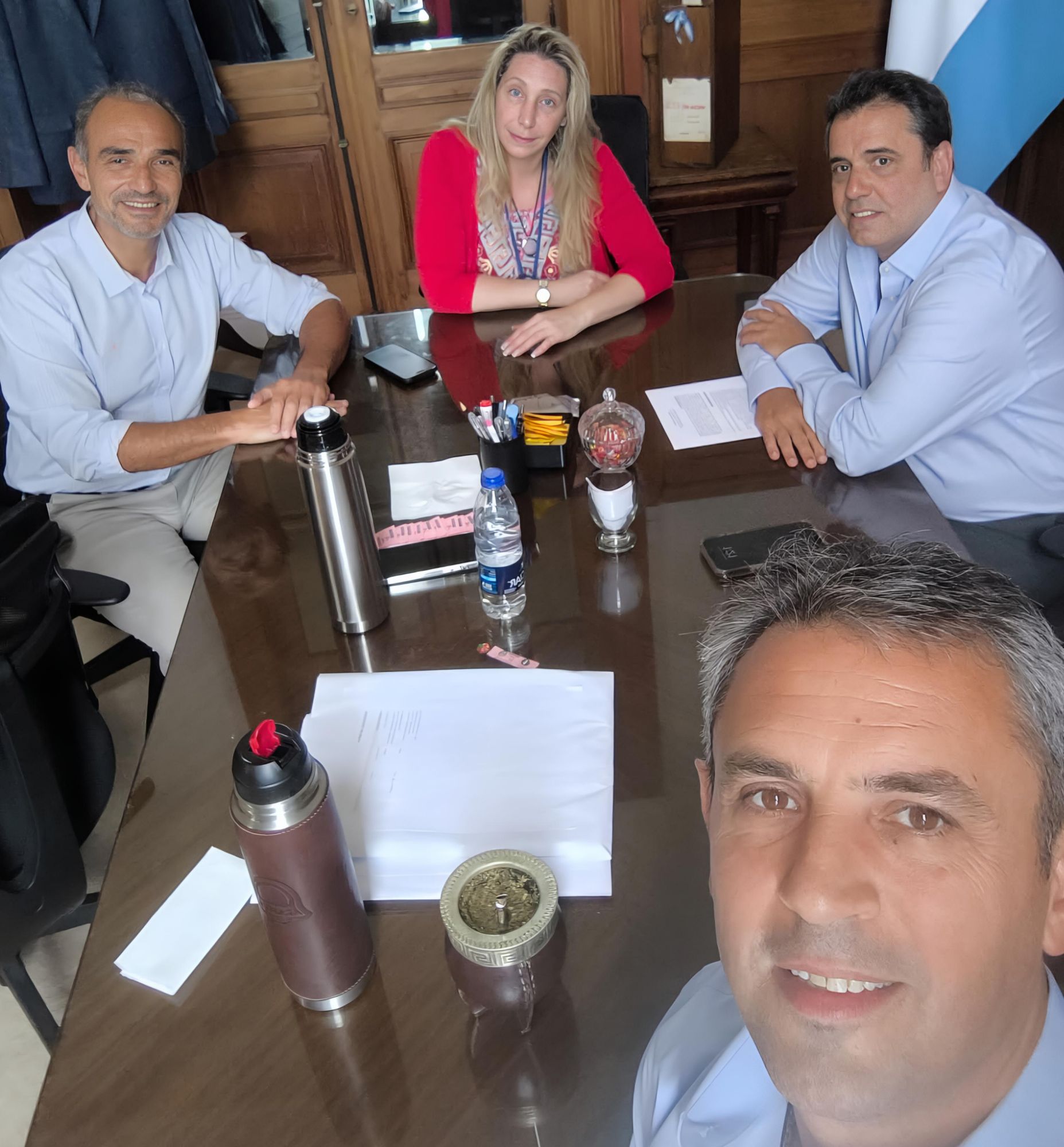 LLA cambia la estrategia para 2027: busca pactos con gobernadores y evitar internas territoriales