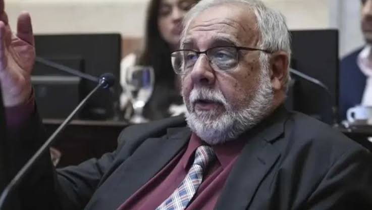 Juan Carlos Pagotto, senador nacional por La Rioja, durante una intervención pública