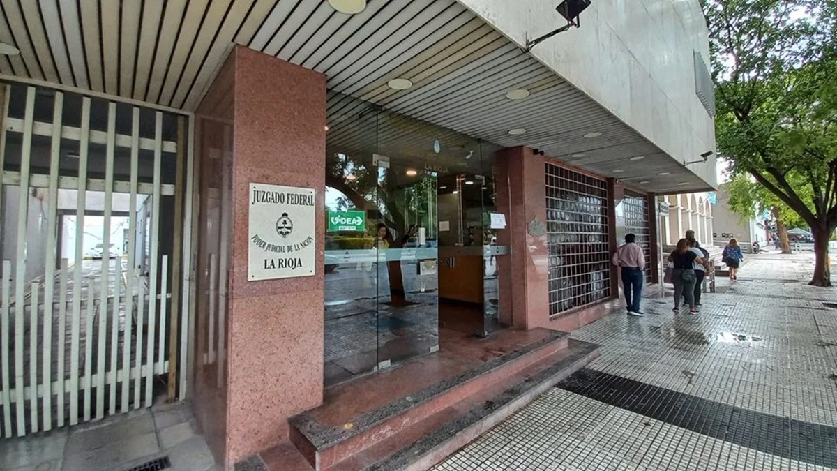 La Justicia Federal frenó el envío de una causa por un adolescente riojano que lleva siete meses sin medicación