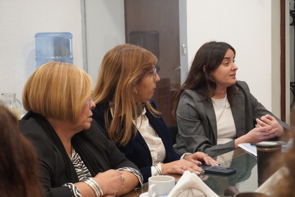 Autoridades laborales durante la reunión federal