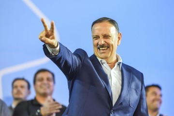 El gobernador de La Rioja, Ricardo Quintela, durante un acto político