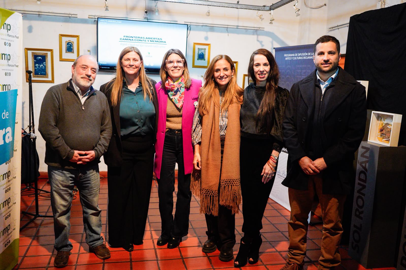La figura de Angelelli llegó a Marcos Paz en una muestra de artistas riojanos