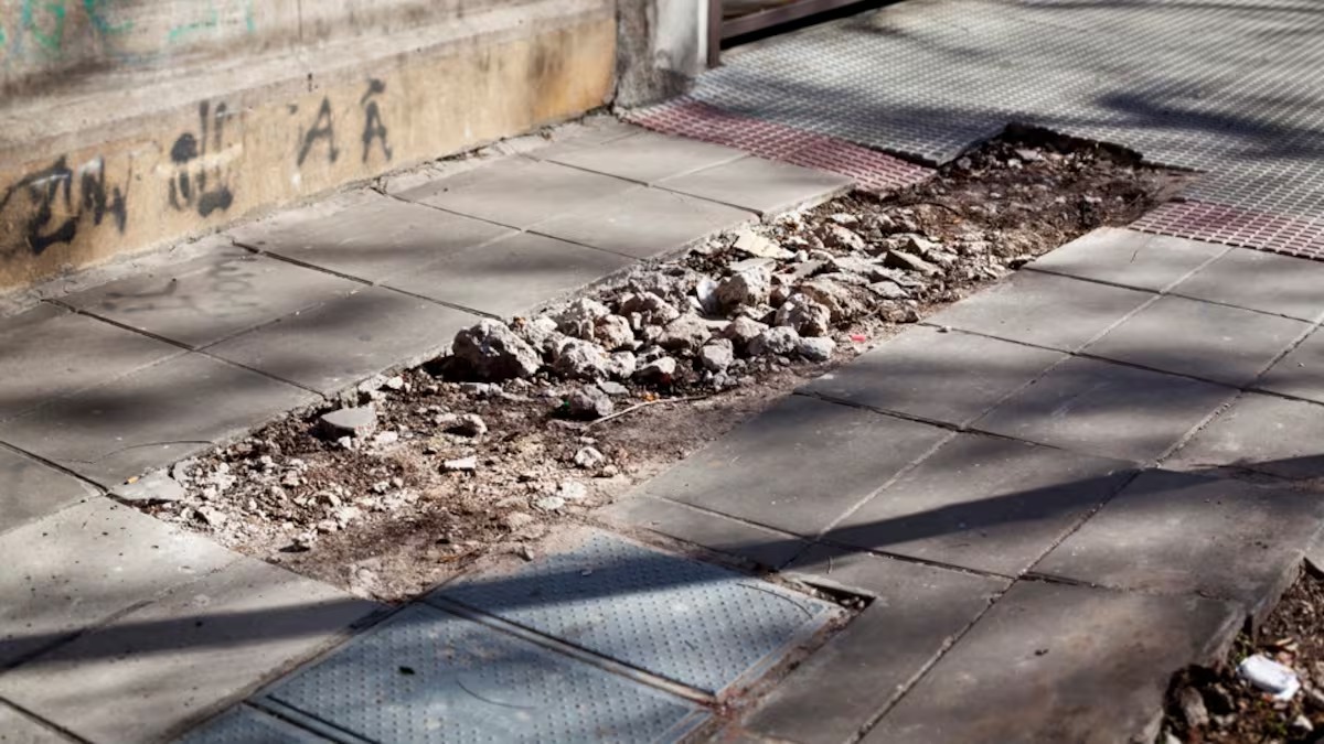 El Municipio dio 30 días a frentistas del centro para reparar veredas y prevé multas