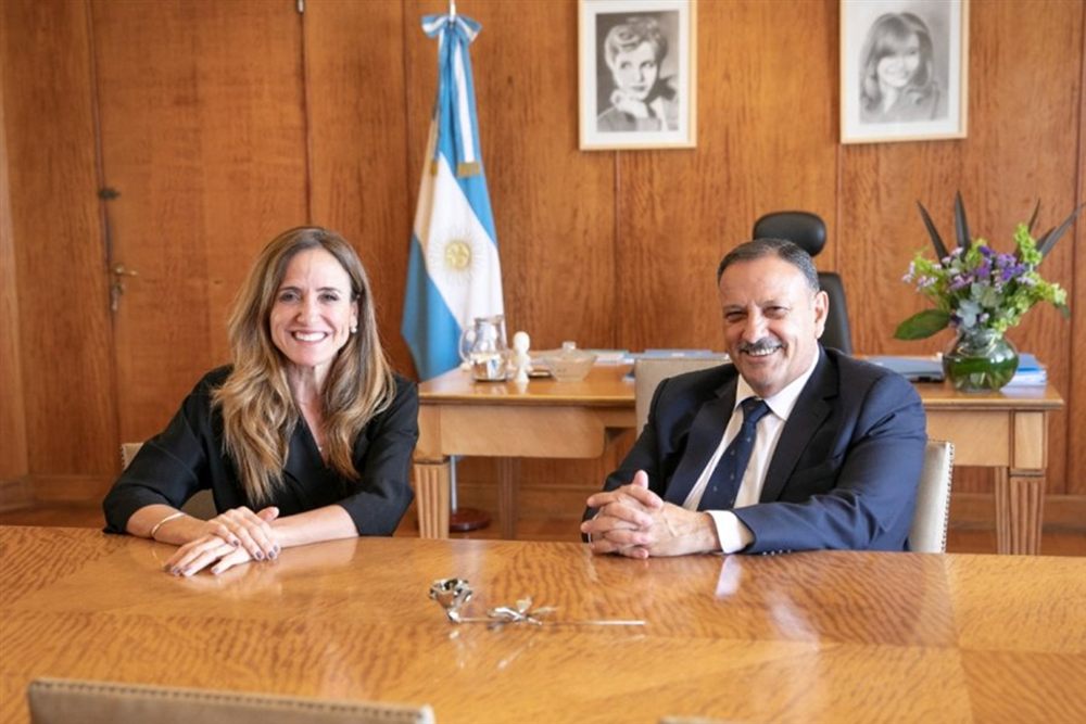 Victoria Tolosa Paz durante una reunión institucional