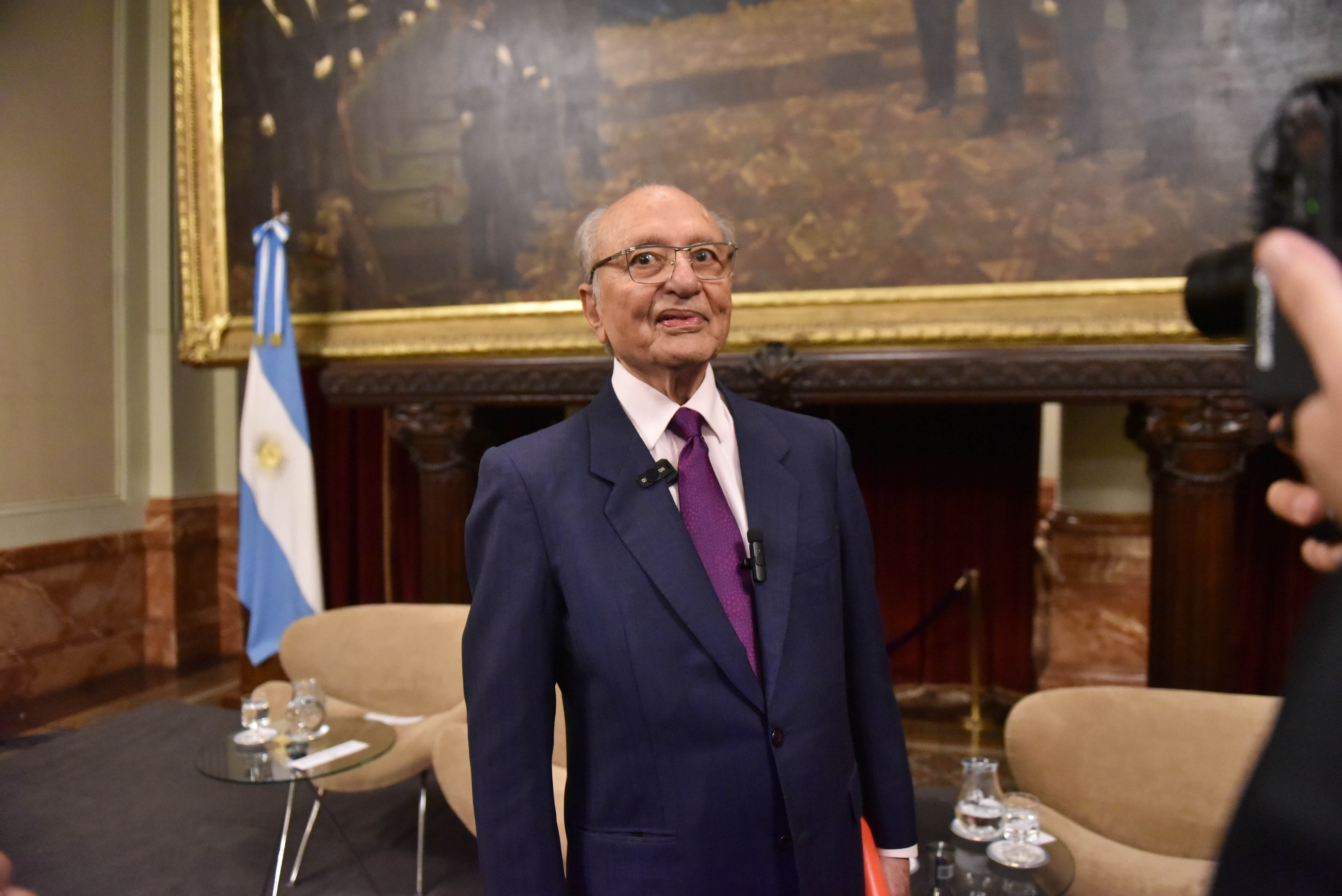 Tras el anuncio de Milei por Malvinas, vuelve a cobrar vigencia una iniciativa de Eduardo Menem