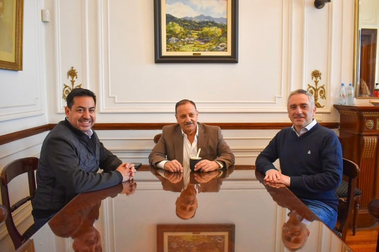 Quintela endureció sus críticas al gobierno de Milei y dijo que “si se pueden ir antes, mucho mejor”