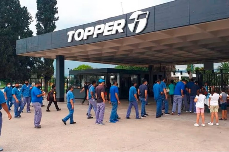 La Corte citó a La Rioja y Topper por el conflicto impositivo