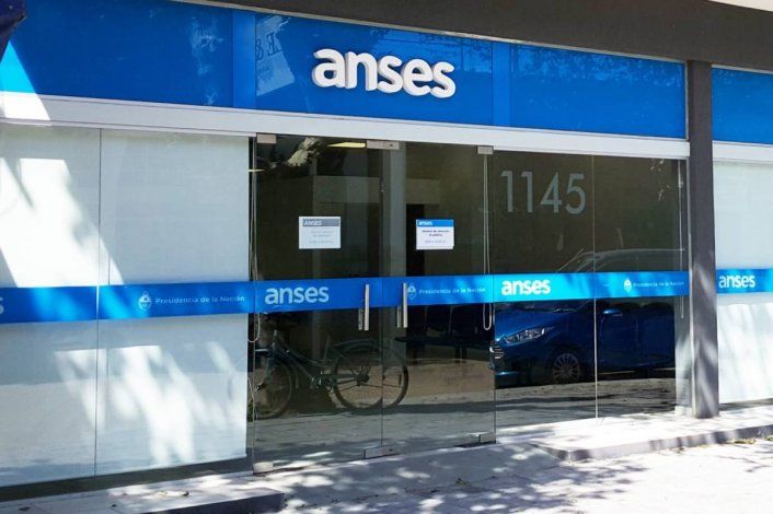 El presupuesto incorpora $250.000 millones para deudas previsionales y refuerza adelantos para Defensa