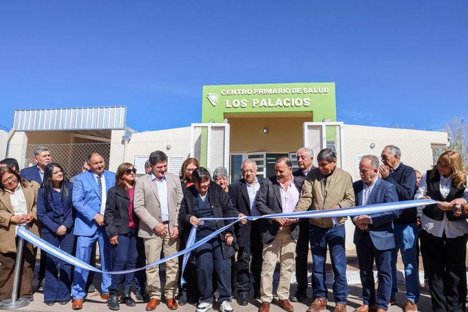 Quintela inauguró un centro de salud en Los Palacios para atender a más de 500 personas
