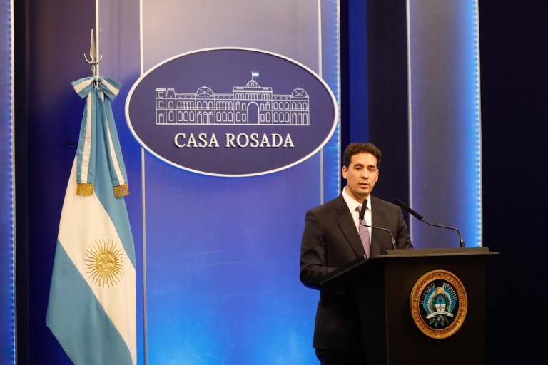 Ravier dará una conferencia de prensa el martes, antes de la reunión de la Mesa Política