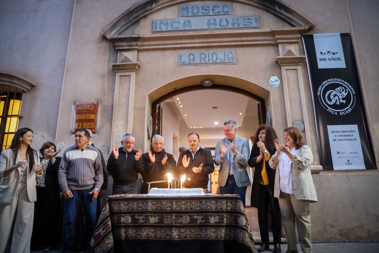 Un siglo de memoria y riojanidad: el Museo Inca Huasi celebró sus 100 años con el reconocimiento a la Orden Franciscana