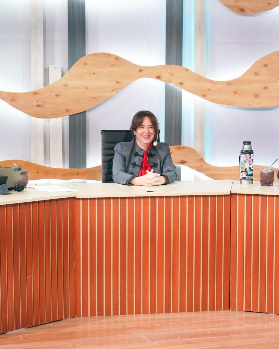Rastreo de IP contra el “puñal bajo el poncho” digital: Karina Becerra lleva a la Justicia a los trolls y financistas de campañas sucias