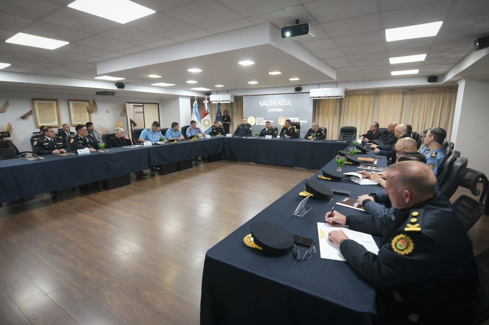 La Policía de La Rioja integra la mesa de seguridad interestadual por la histórica visita papal a Córdoba