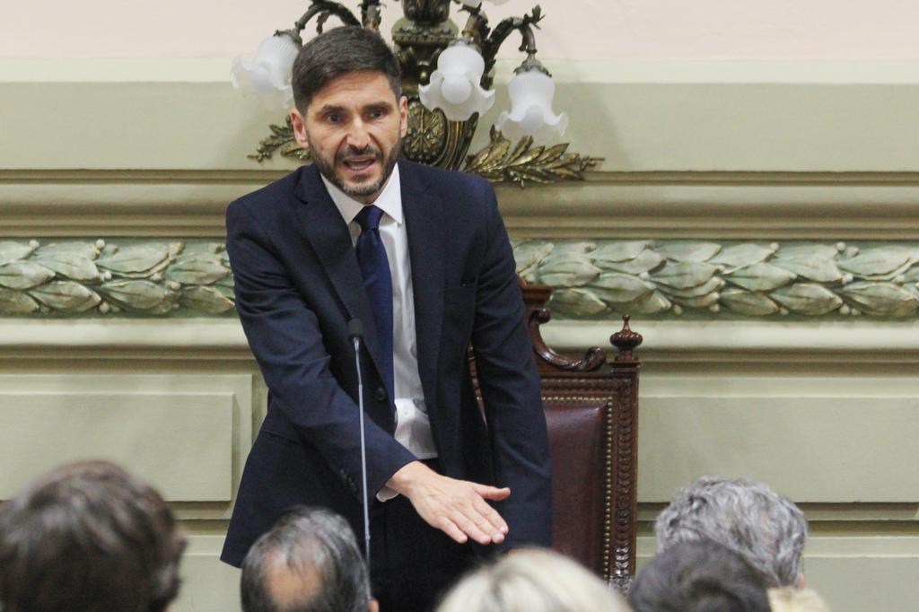 Encuesta en Santa Fe: Maximiliano Pullaro lidera hacia 2027 y le saca más de siete puntos a La Libertad Avanza