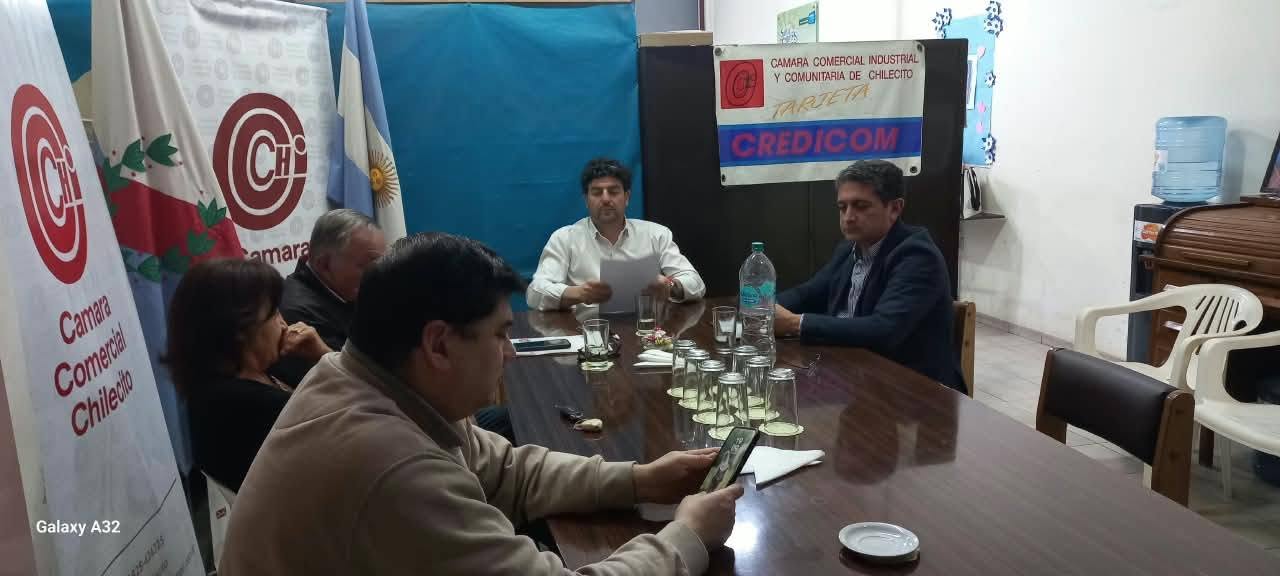 «Espaldas en el Congreso y represión en la calle»: Ricardo Herrera repudió el ataque a Germán Martínez y la maniobra por el DNU 70