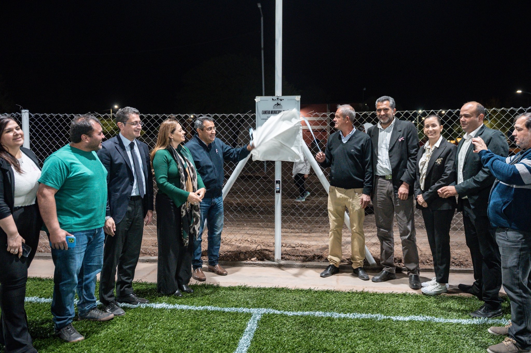 Madera acelera su armado en el interior: inauguró obras deportivas en Chañar y supervisó trabajos hídricos en Olta