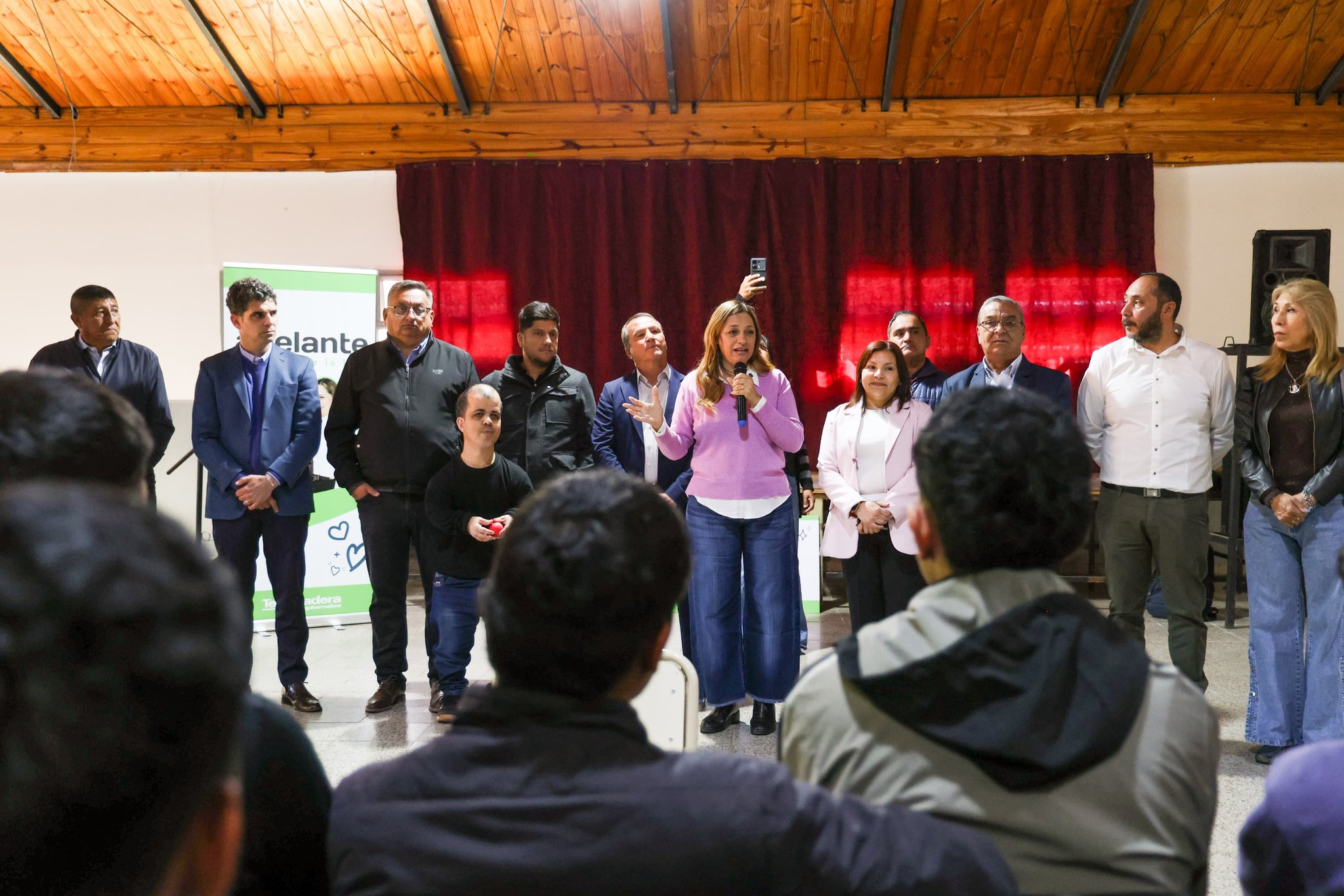 Mientras Quintela hace campaña en Buenos Aires, Teresita Madera copa el territorio y suma fotos con los intendentes de Chilecito, Los Llanos y el Bermejo